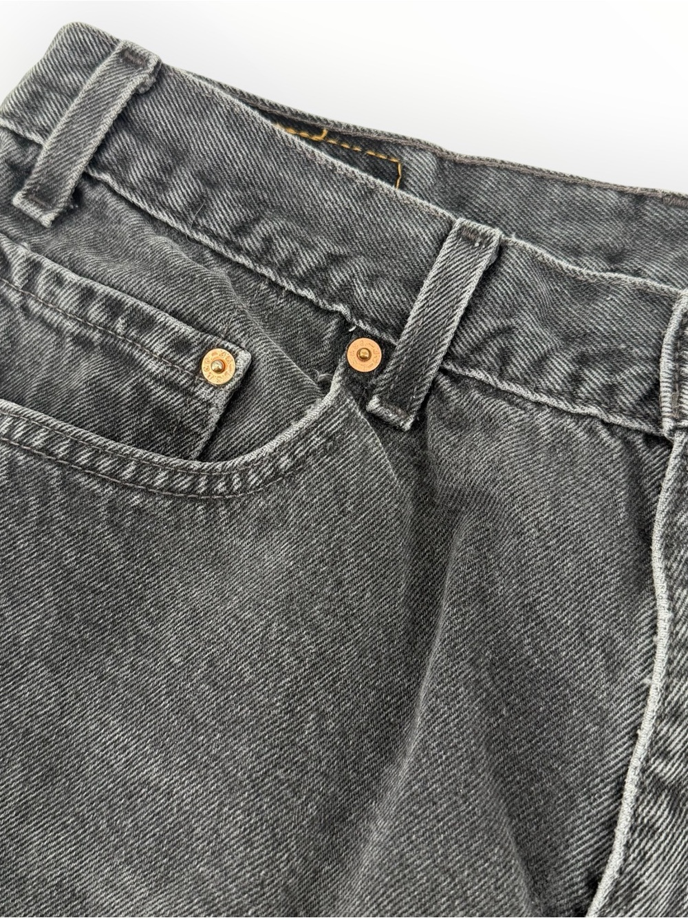 Vtg Levi's 550 Faded Black Relaxed Tapered Jeans 36x32 Hemmed Short Fit 36x26 - Picture 5 of 11